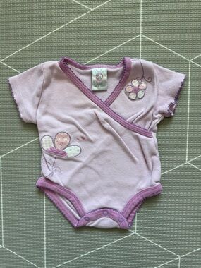 Vintage baby girl|Short sleeve onesie bodysuit,wrap style-floral embroidery•••